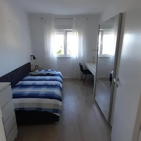 Sea View Maja Apartman *